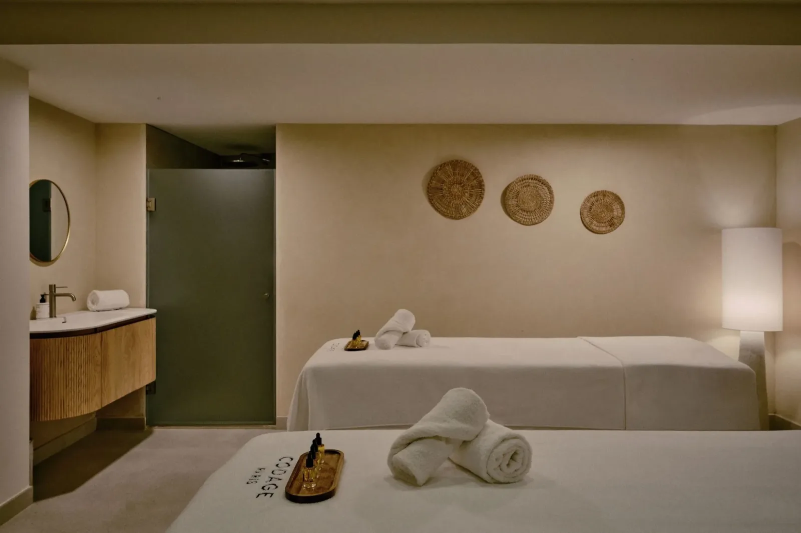 Cabina de tratamientos del spa Maison CODAGE en Kimpton Los Monteros, Marbella
