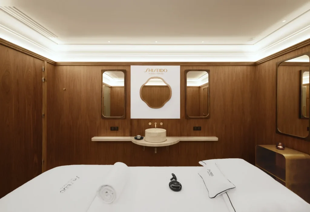Cabina del Spa Shiseido en París, tratamientos faciales Shiseido